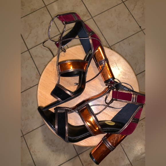 Catherine Malandrino size 8 heels - Picture 4 of 5